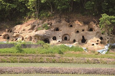 🏺 주고로 동굴 고분군 (주고로아나 요코아나군) 이미지 2
